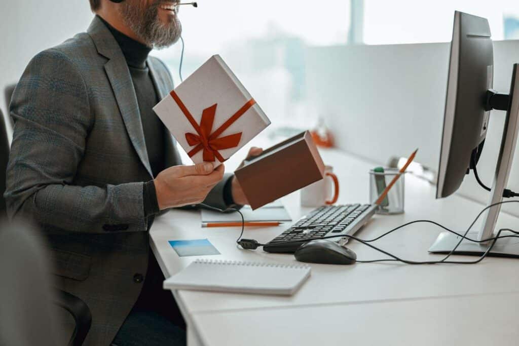 Timing Maximising Brand Exposure